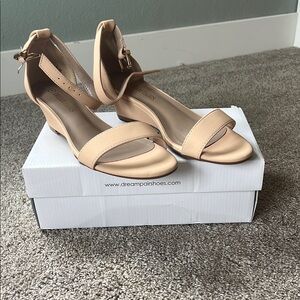 Dream Pairs Tan Heels Strappy Design